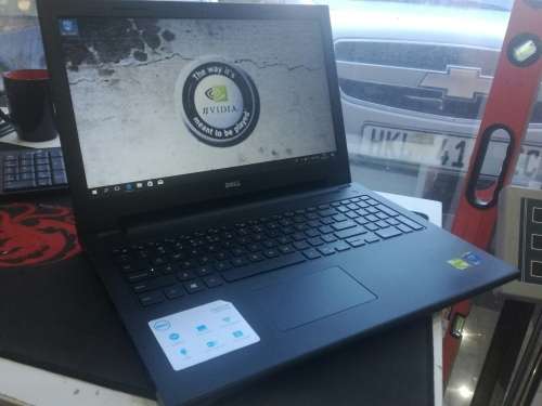 NVIDIA Geforce 920M Graphics!*DELL INSPIRON 3558*i5-5200u*8GB*1000GB HDD*HD*DVD*MAXXAUDIO PRO*